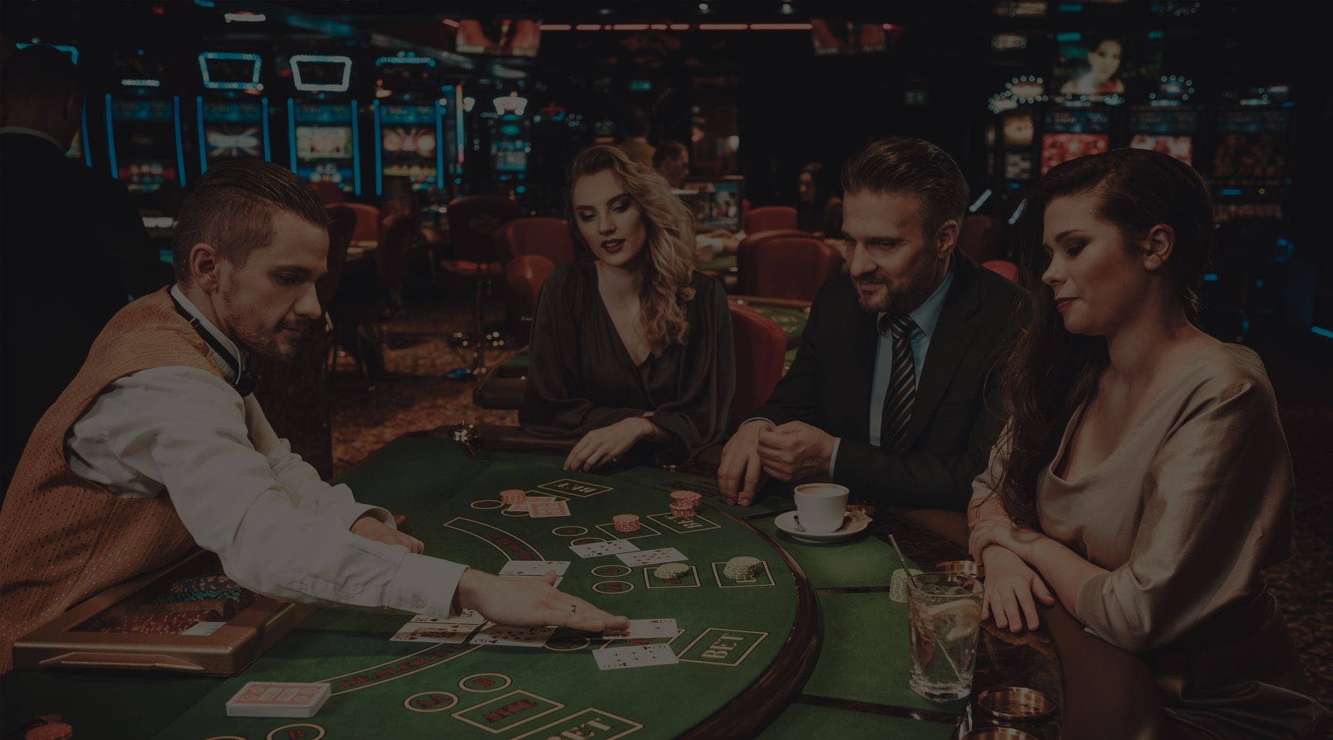 Pselmocavur Restaurant Casino biedt een noordelijk uitzicht op de gevel